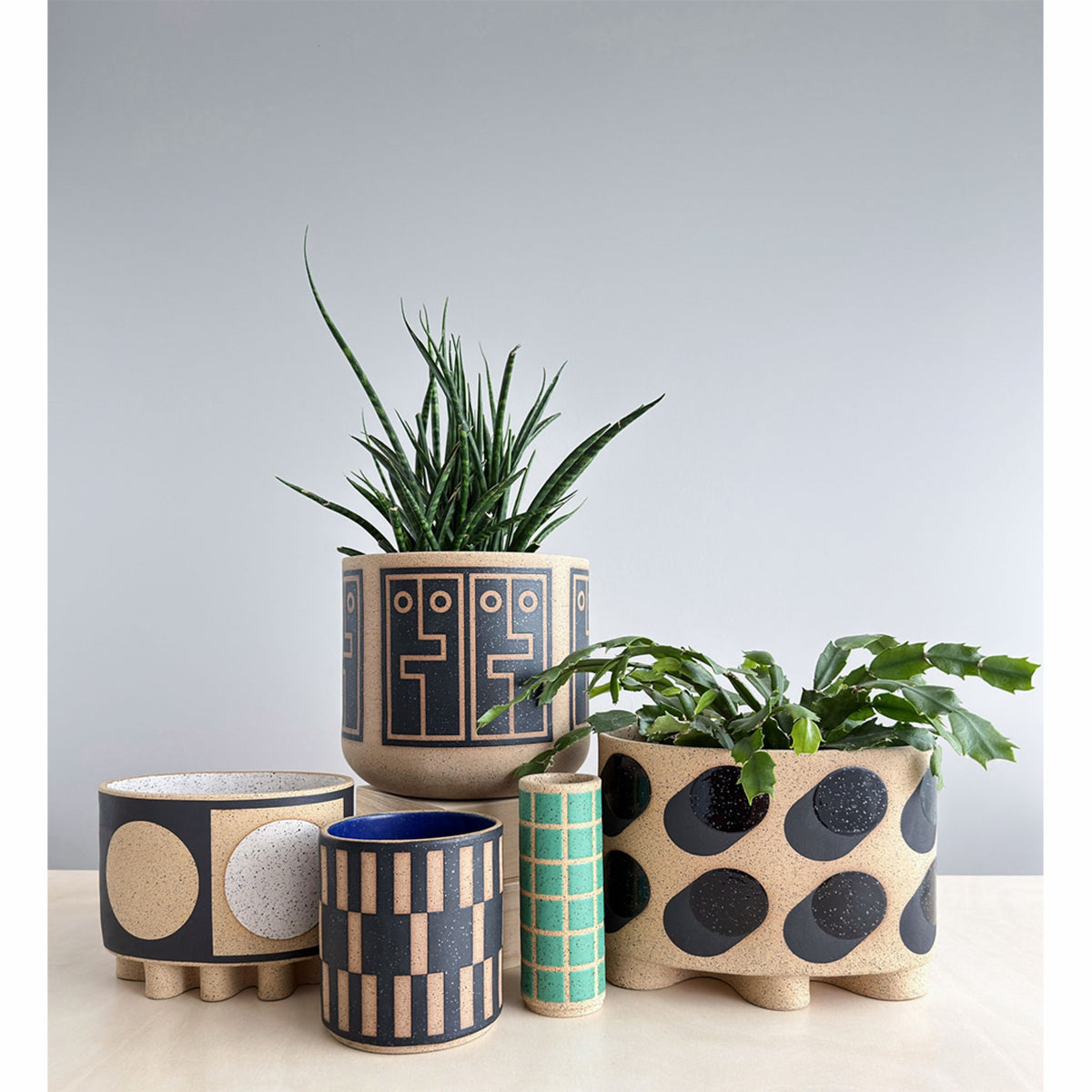 Large Oval Vessel - Tubes - Matte & Gloss Black