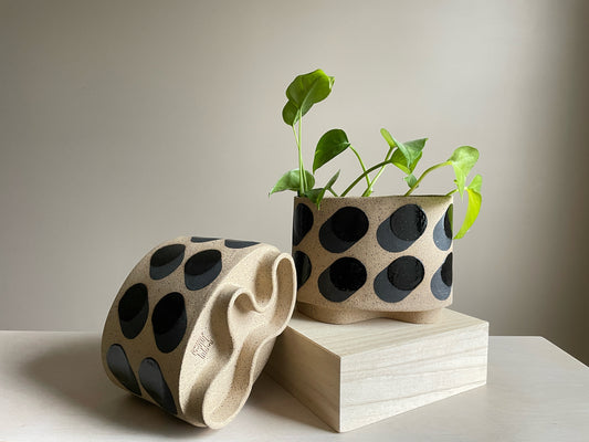 Vasija ovalada pequeña - Negro