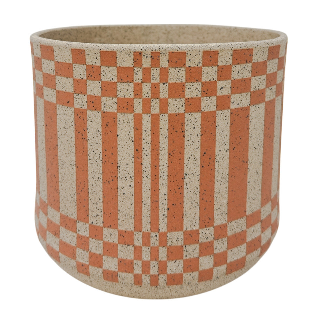 Vasija con patas grandes - Cara de abrazo