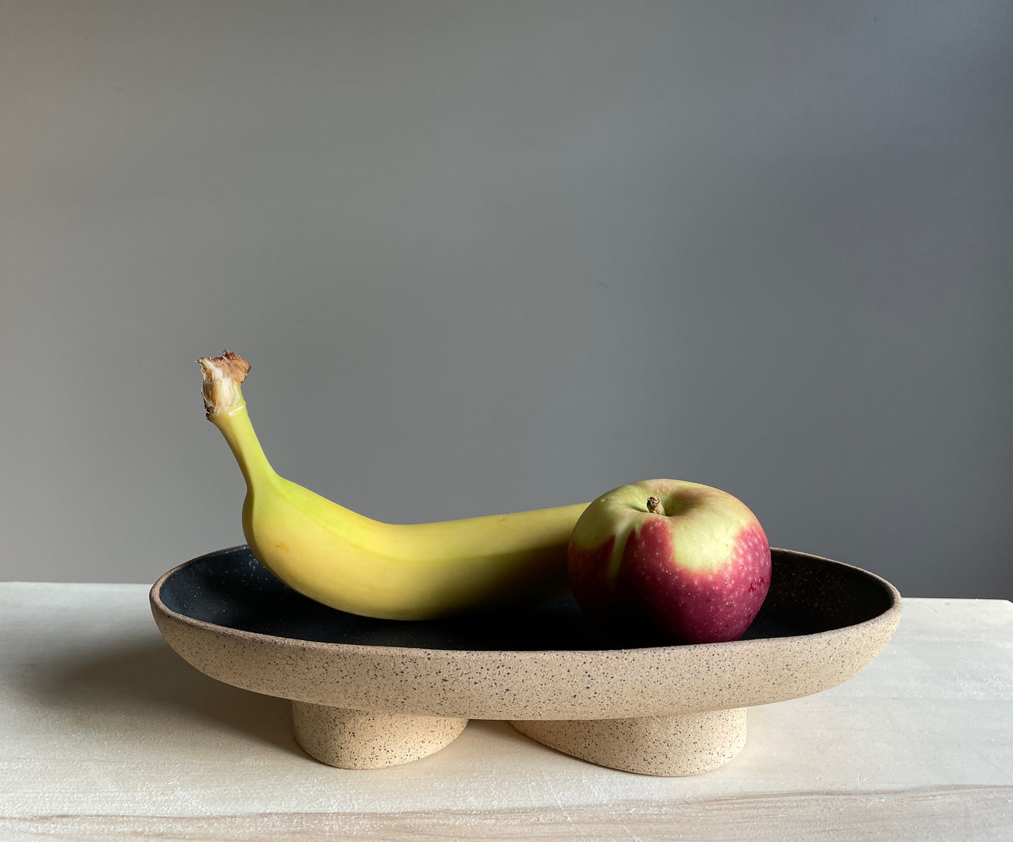 Medium Oval Tray - Matte Black